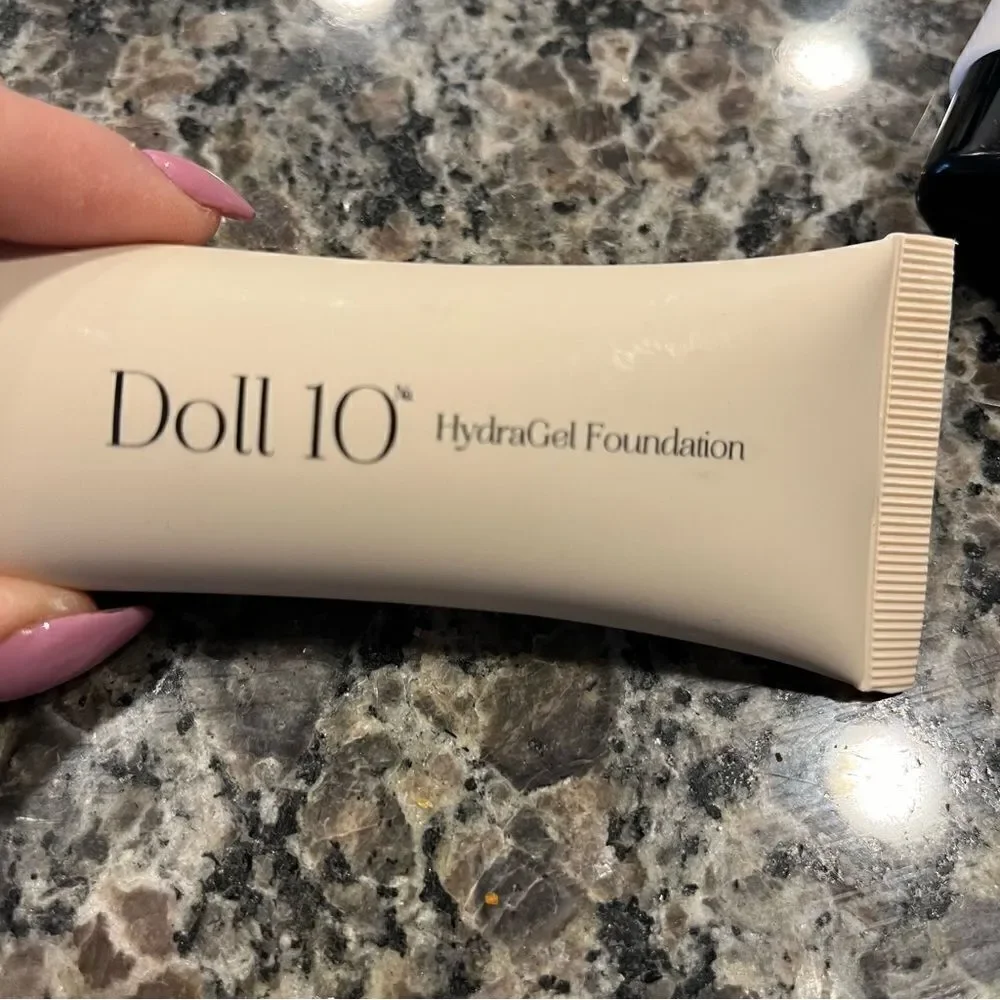 2 DOLL 10 VAULT HYDRAGEL FOUNDATION DEEP